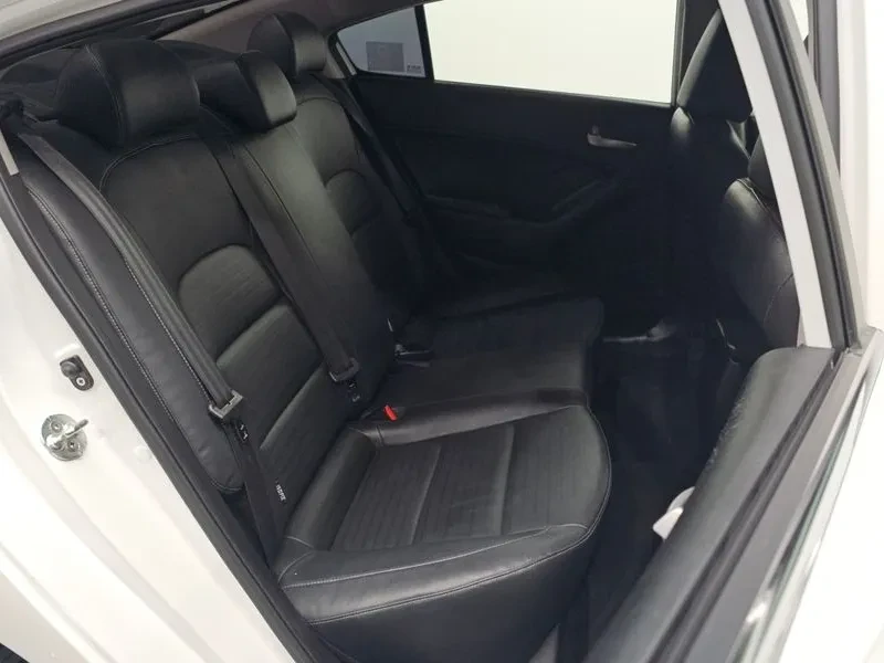Kia K3 Trendy Style, снимка 11 - Автомобили и джипове - 56070660
