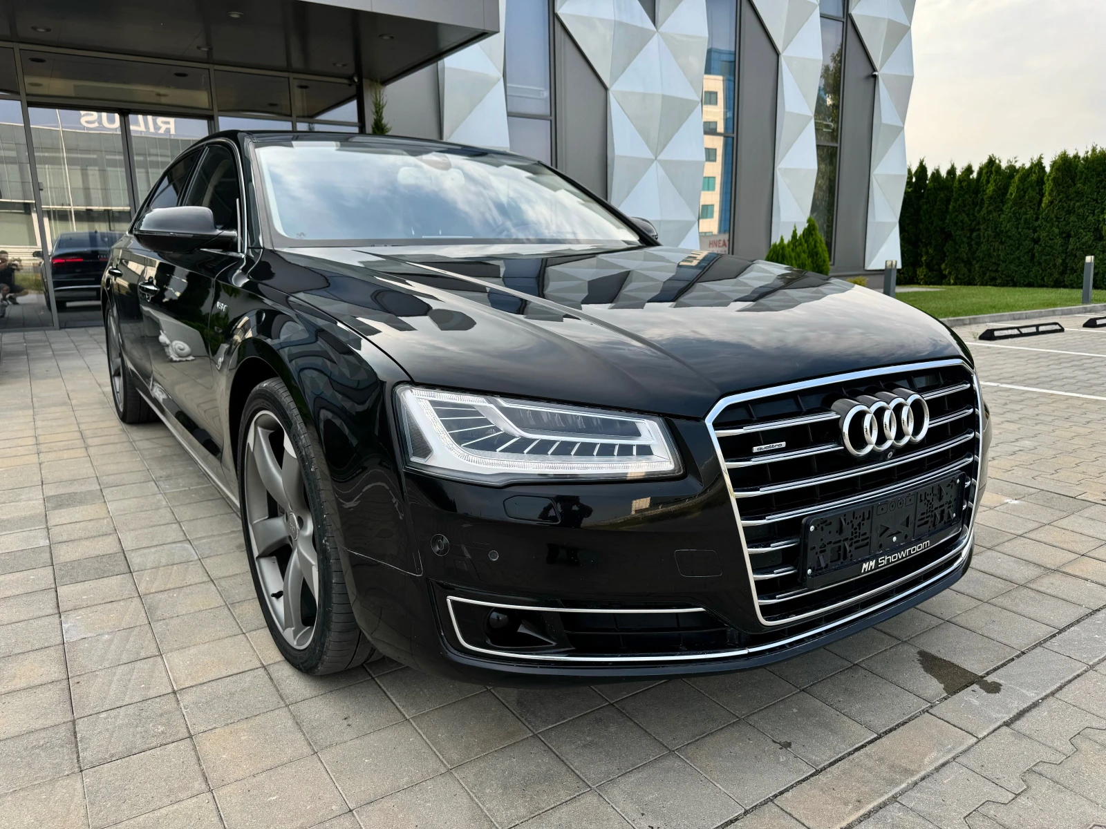 Audi A8 4.2TDI-DESIGN-SELECTION-MASSAGE-360КАМ-HEADUP-BOSE - изображение 3