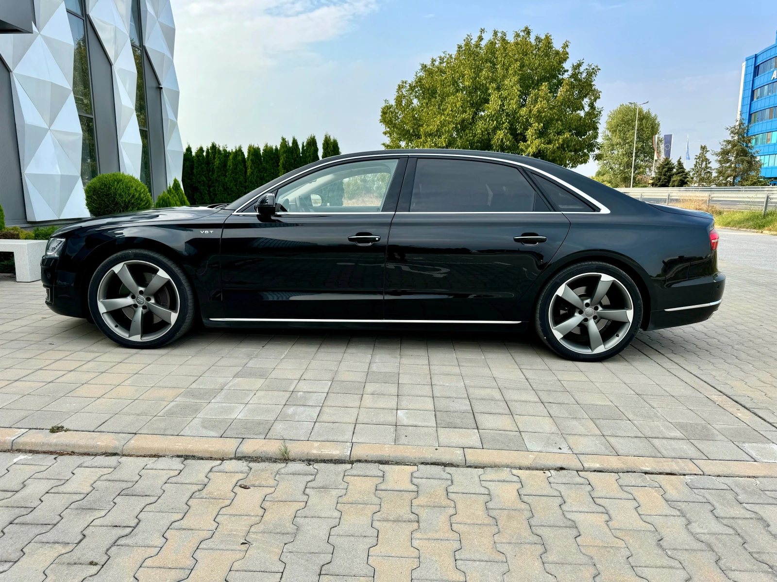 Audi A8 4.2TDI-DESIGN-SELECTION-MASSAGE-360КАМ-HEADUP-BOSE - изображение 8