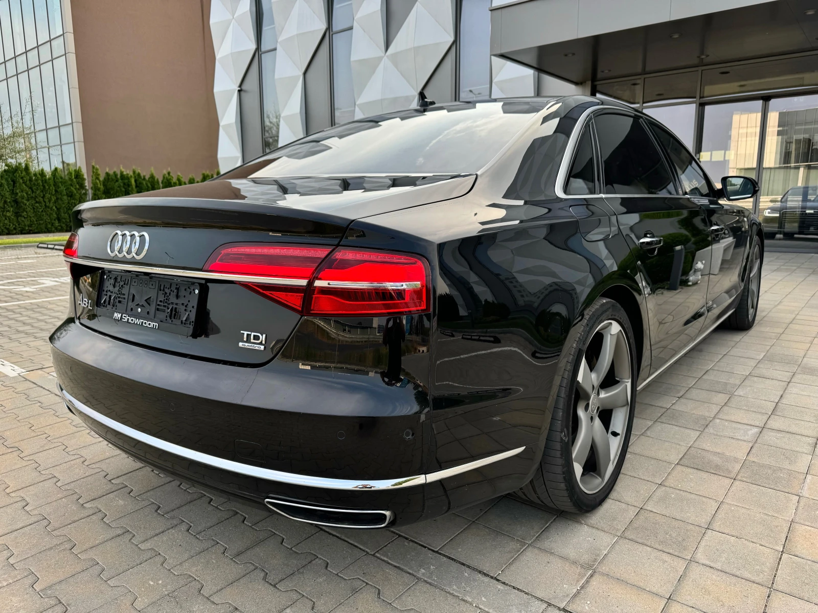 Audi A8 4.2TDI-DESIGN-SELECTION-MASSAGE-360КАМ-HEADUP-BOSE - изображение 5