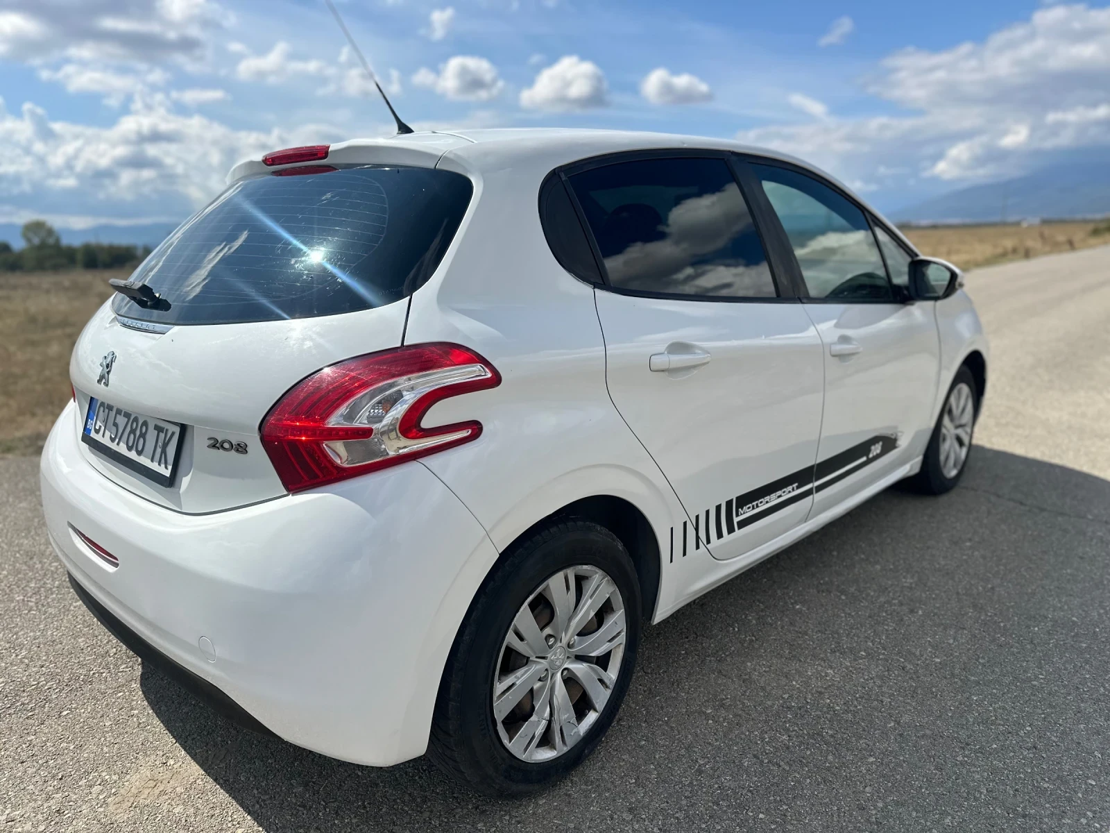 Peugeot 208 1.2 85000км  - изображение 7