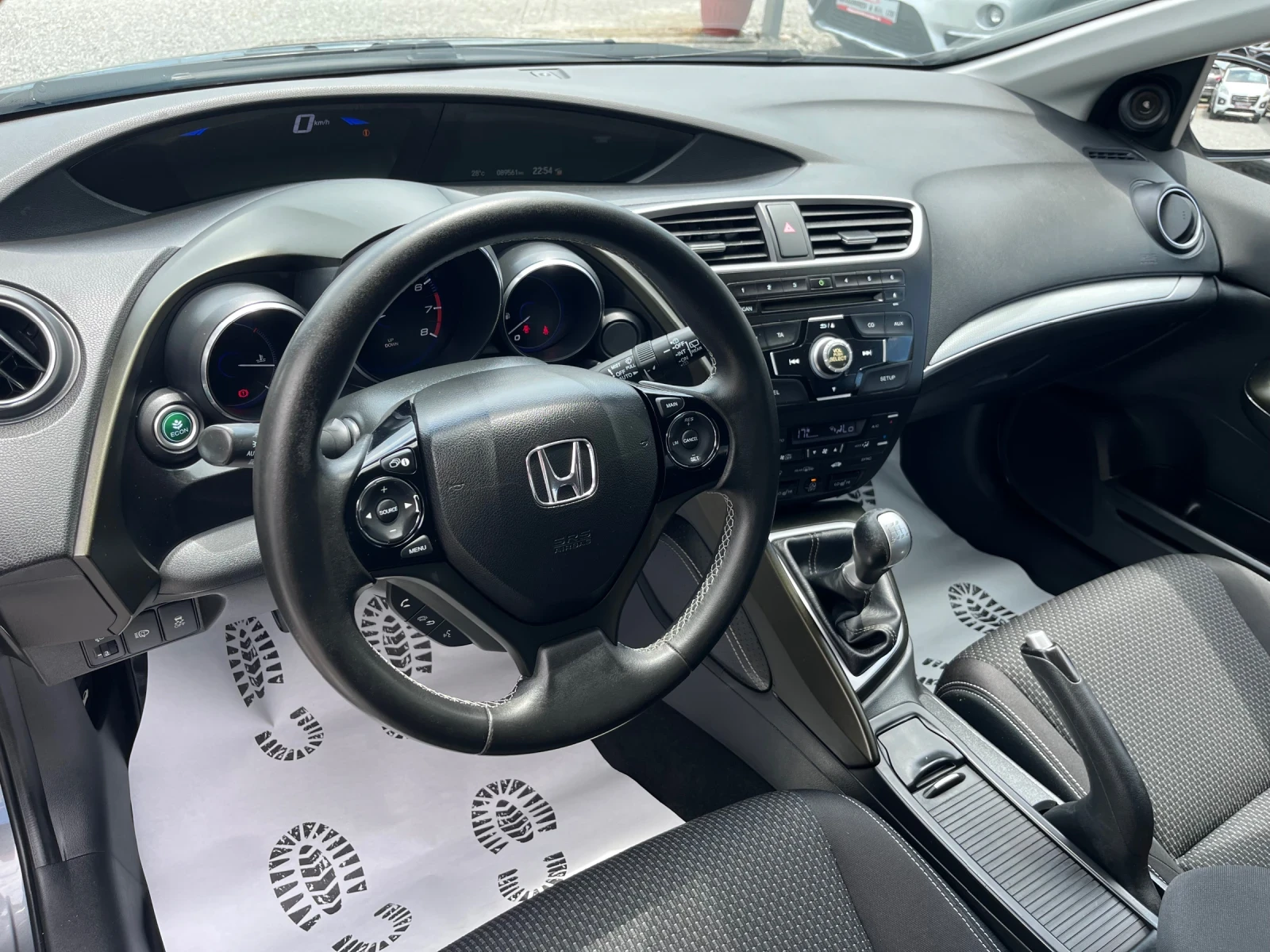 Honda Civic 1.4i Comfort/ Euro6b /89.000km - изображение 8