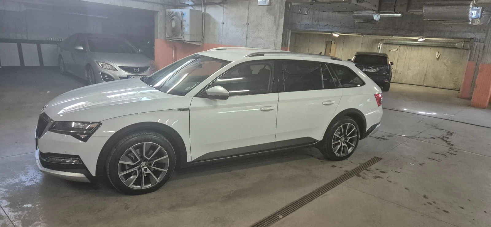 Skoda Superb Scout - изображение 2