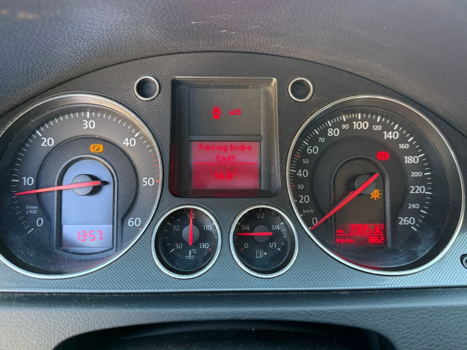 VW Passat  - изображение 7