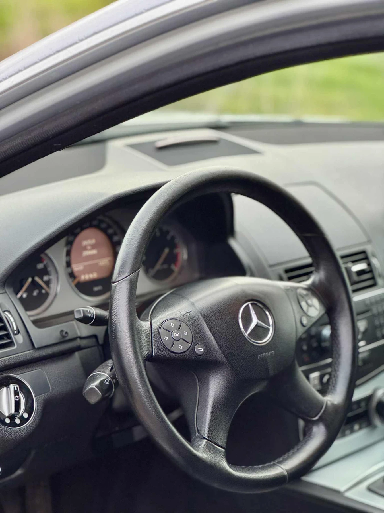 Mercedes-Benz C 200  - изображение 10