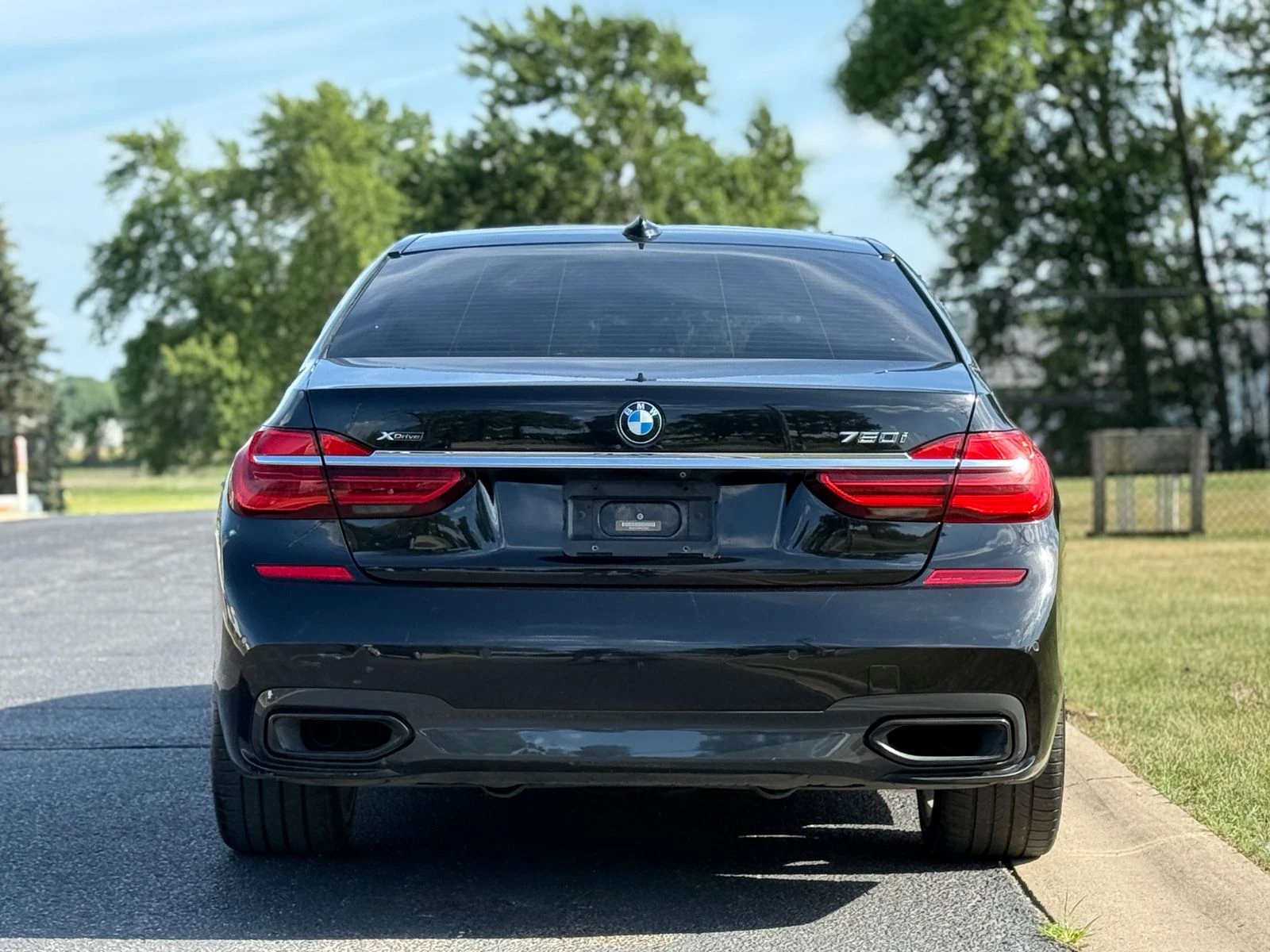 BMW 750 xDrive* Shadowline* M sport* HUD* МАСАЖ* ОБДУХВАНЕ - изображение 5