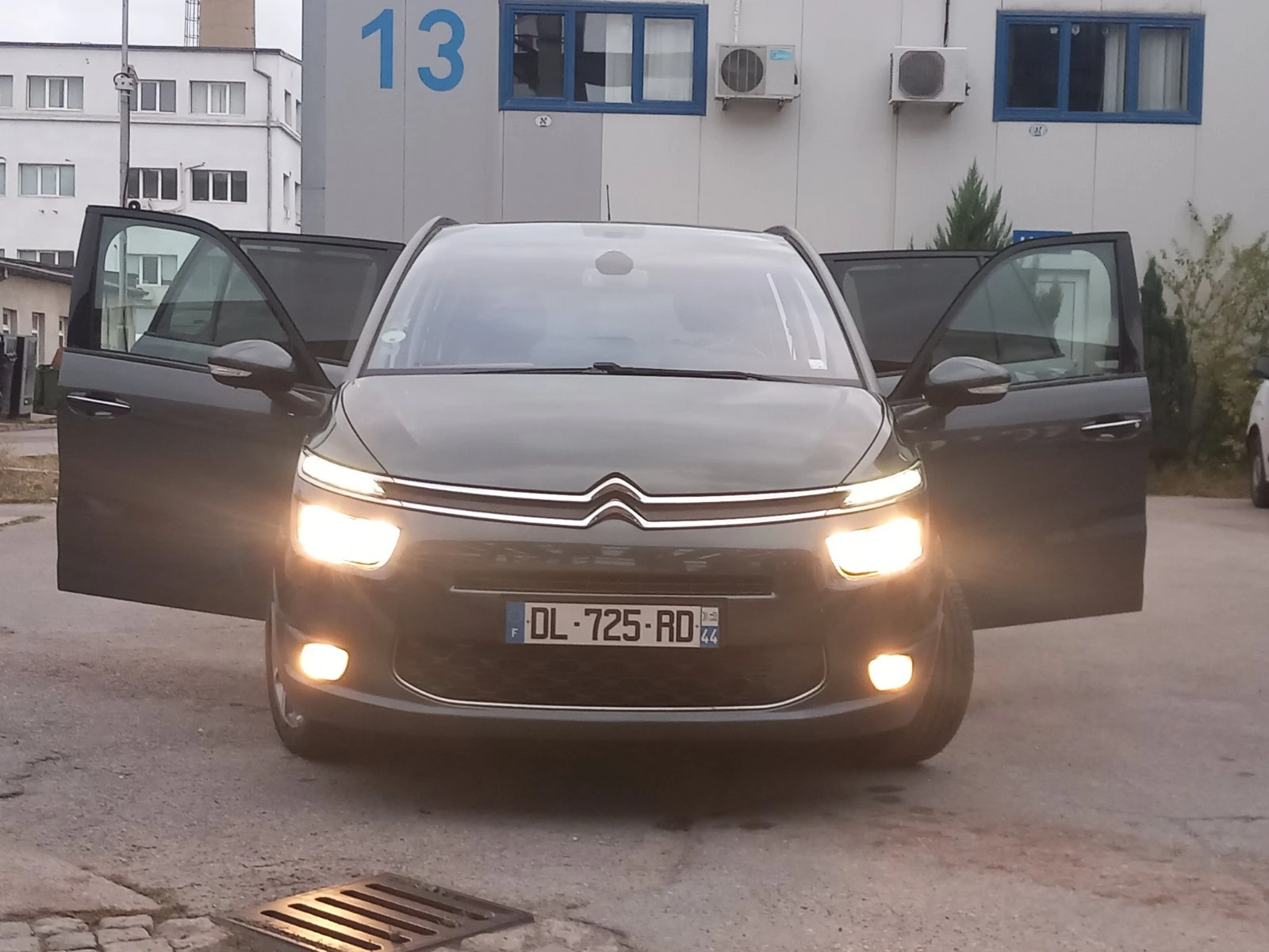 Citroen C4 Picasso  2.0 HDI  - изображение 6
