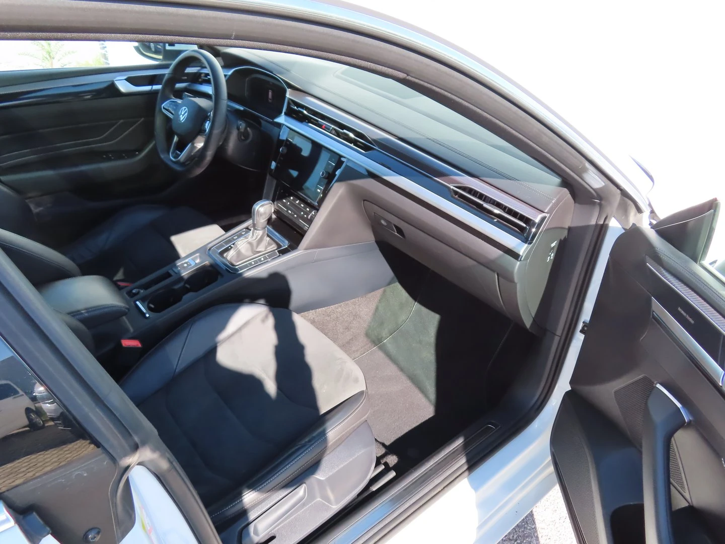 VW Arteon R-Line 2.0 TSI OPF 4MOTION DSG | Mobile.bg � ����������� 12