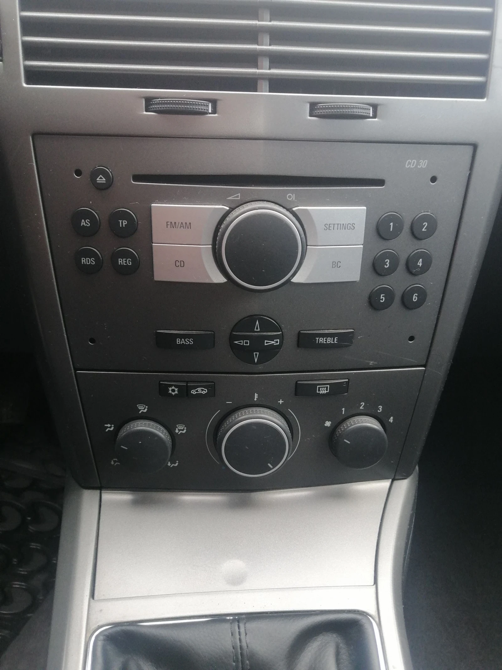 Opel Astra 1.4 , 90к.с., снимка 10 - Автомобили и джипове - 53265177