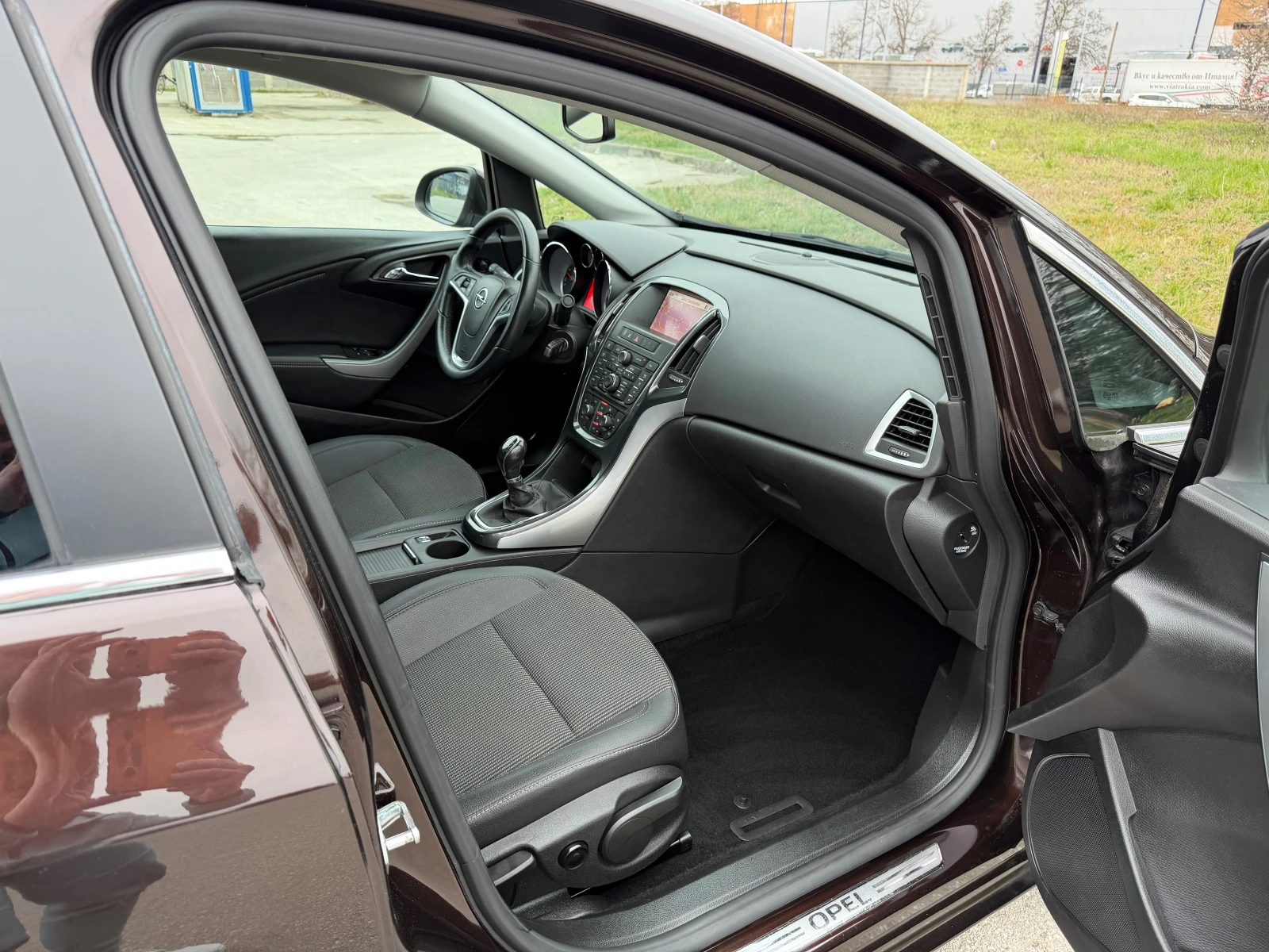 Opel Insignia 1.4 Turbo Cosmo, снимка 10 - Автомобили и джипове - 53953984