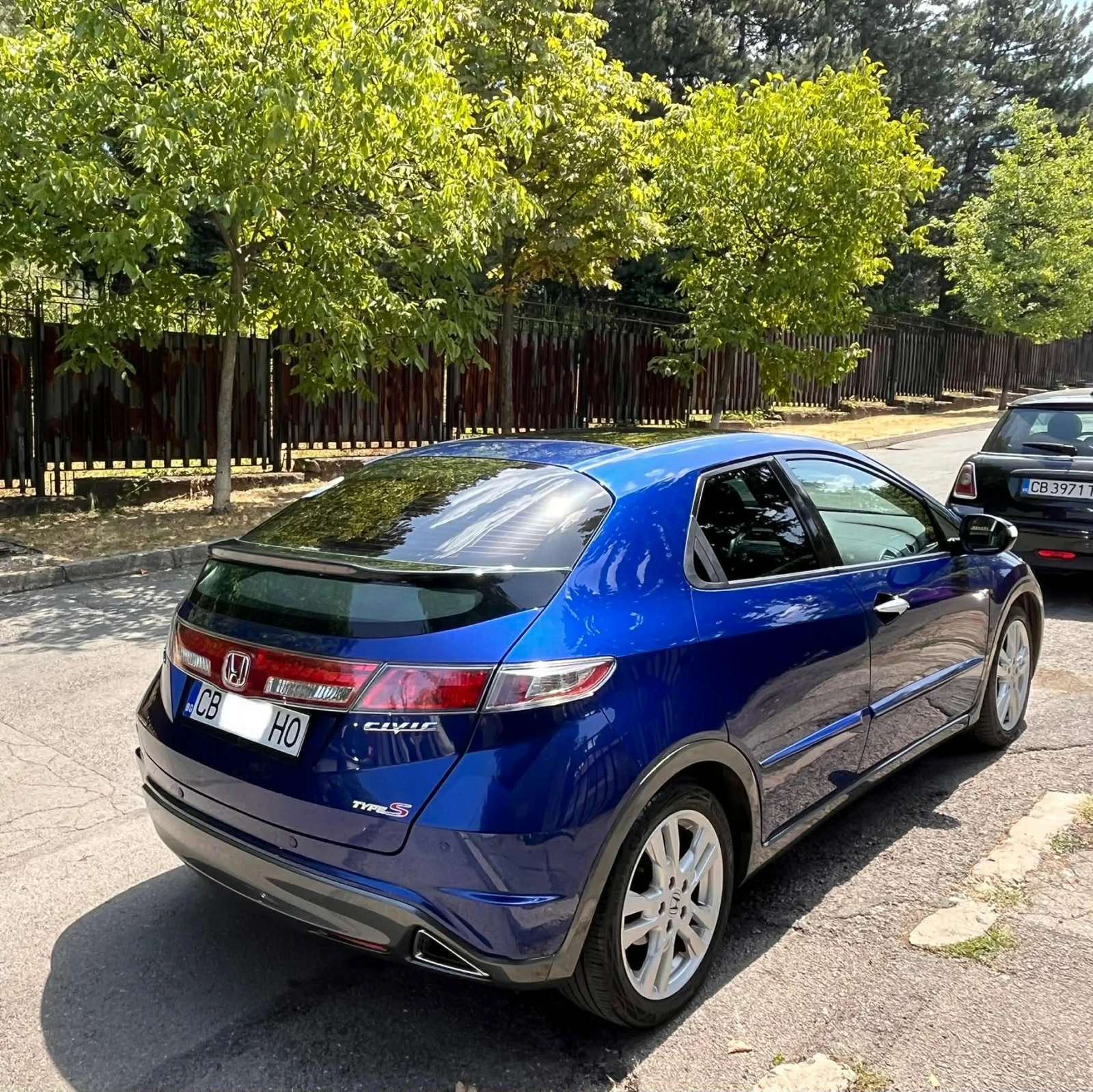 Honda Civic 1.8 i-VTEC Executive, снимка 4 - Автомобили и джипове - 54292691