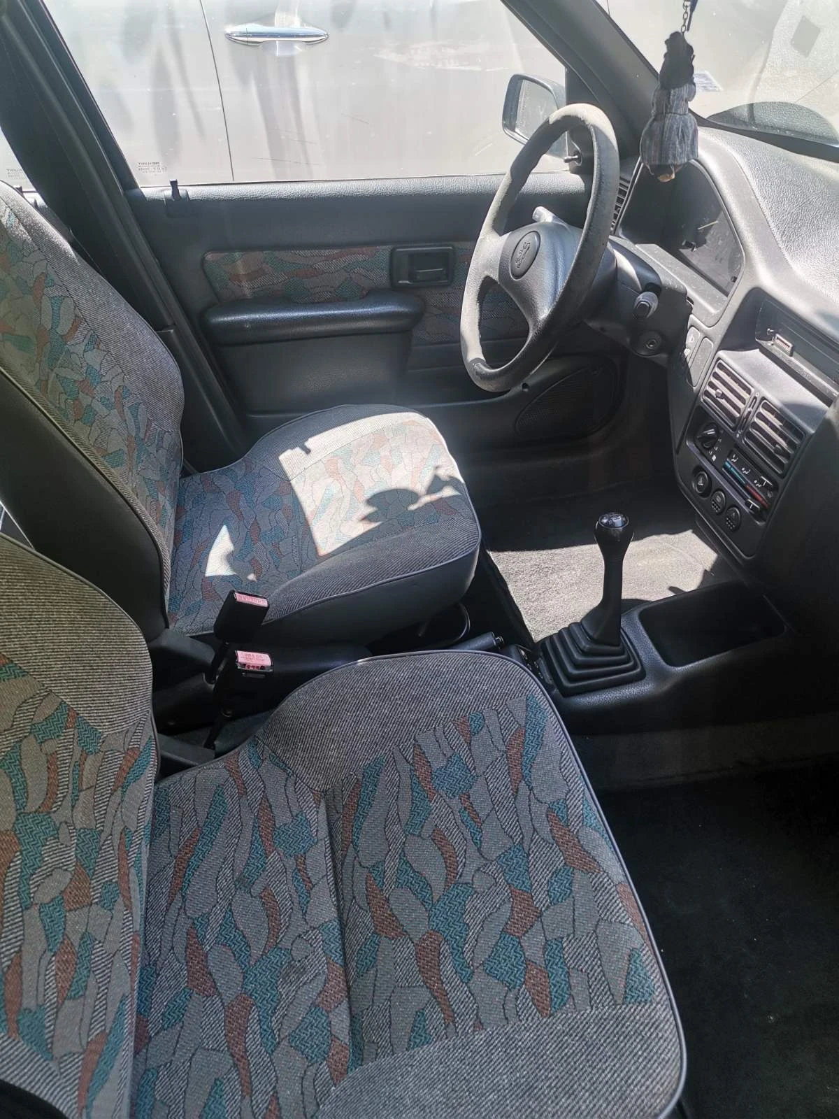 Peugeot 106 Хечбек , снимка 4 - Автомобили и джипове - 54498631