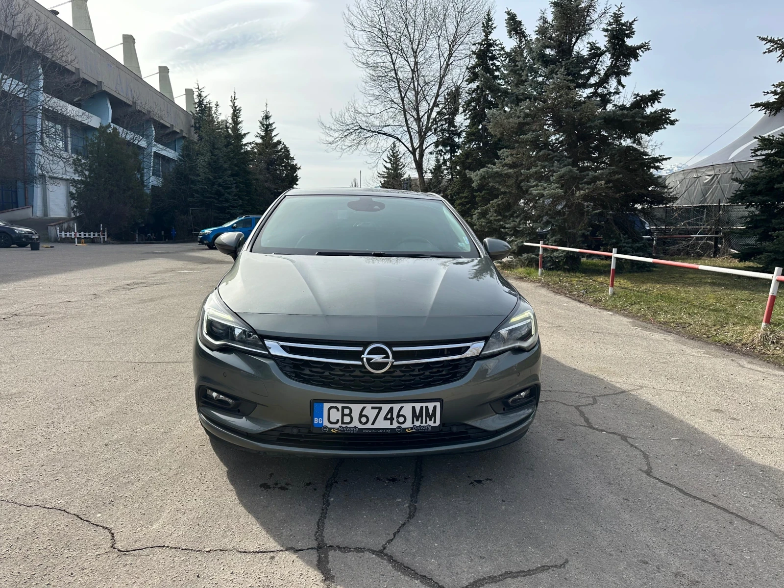 Opel Astra INNOVATION, снимка 1 - Автомобили и джипове - 54733469