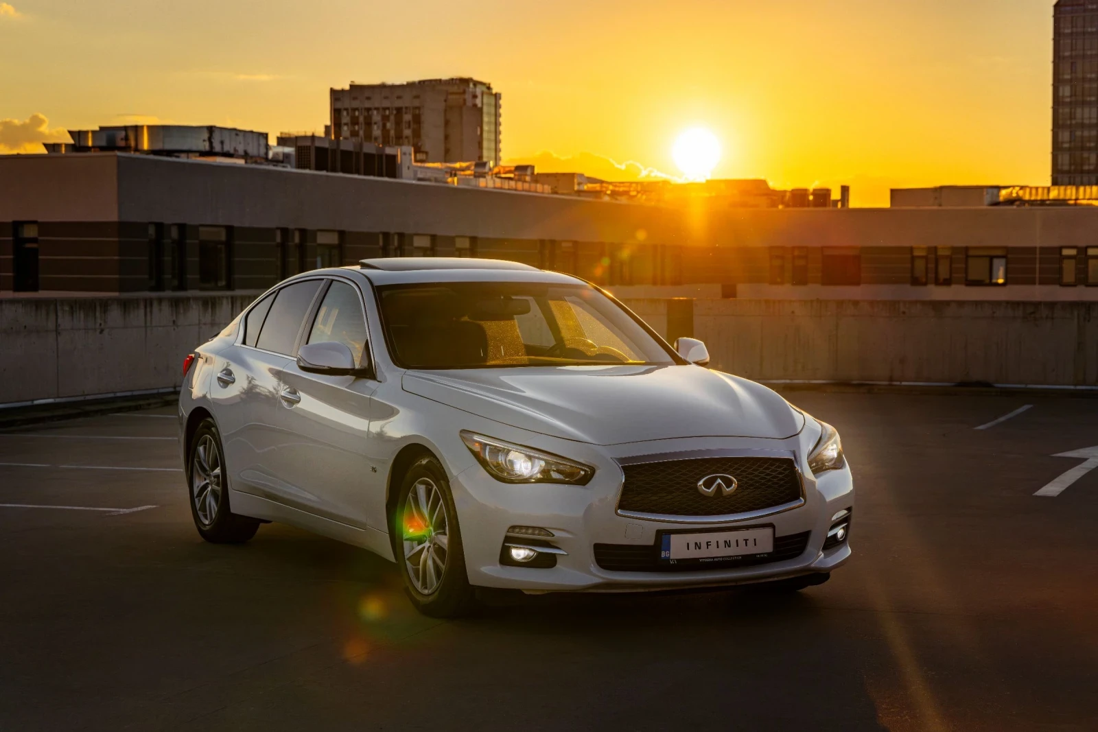 Infiniti Q50 3.0 Twin Turbo AWD, снимка 7 - Автомобили и джипове - 54930391
