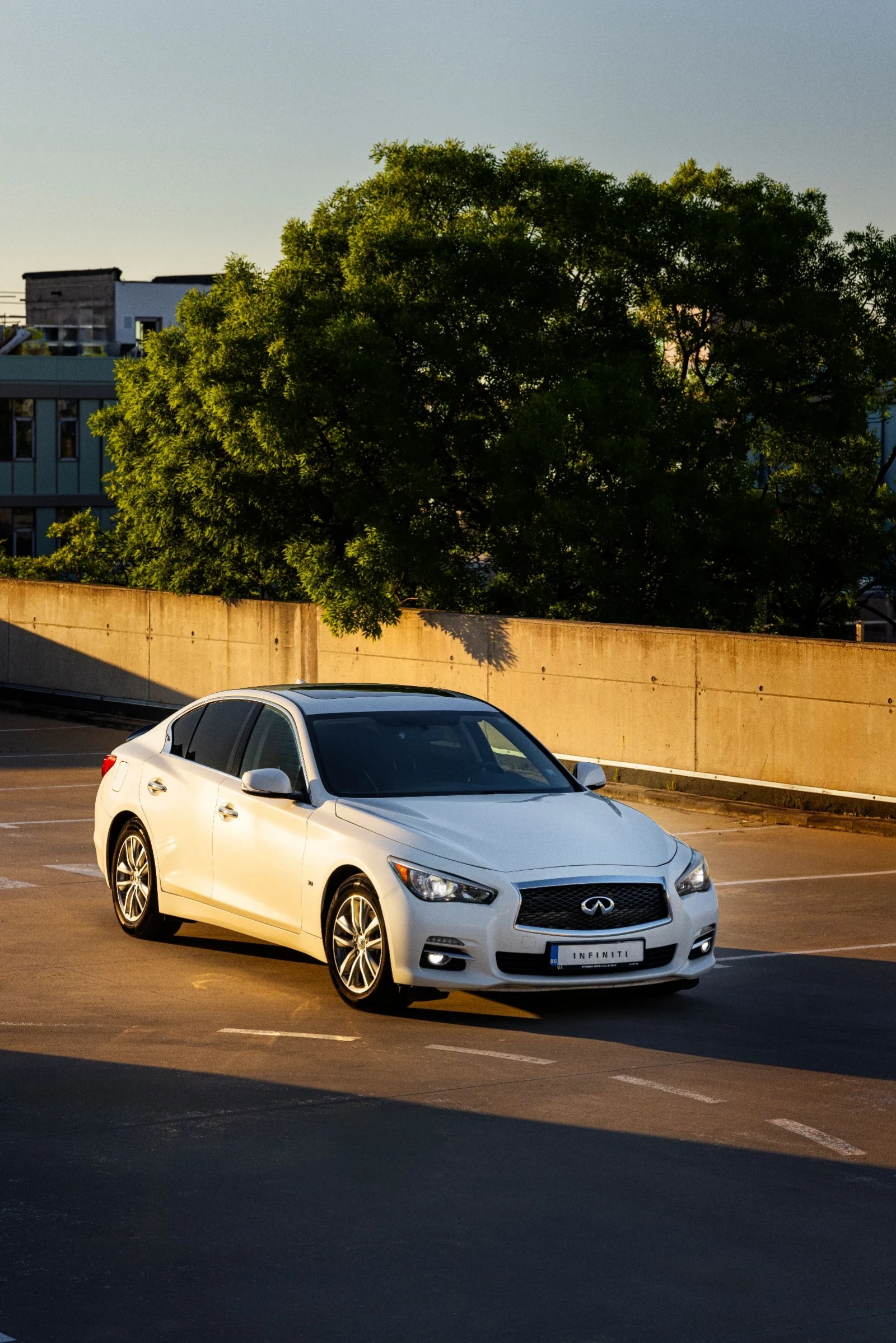 Infiniti Q50 3.0 Twin Turbo AWD, снимка 6 - Автомобили и джипове - 54930391