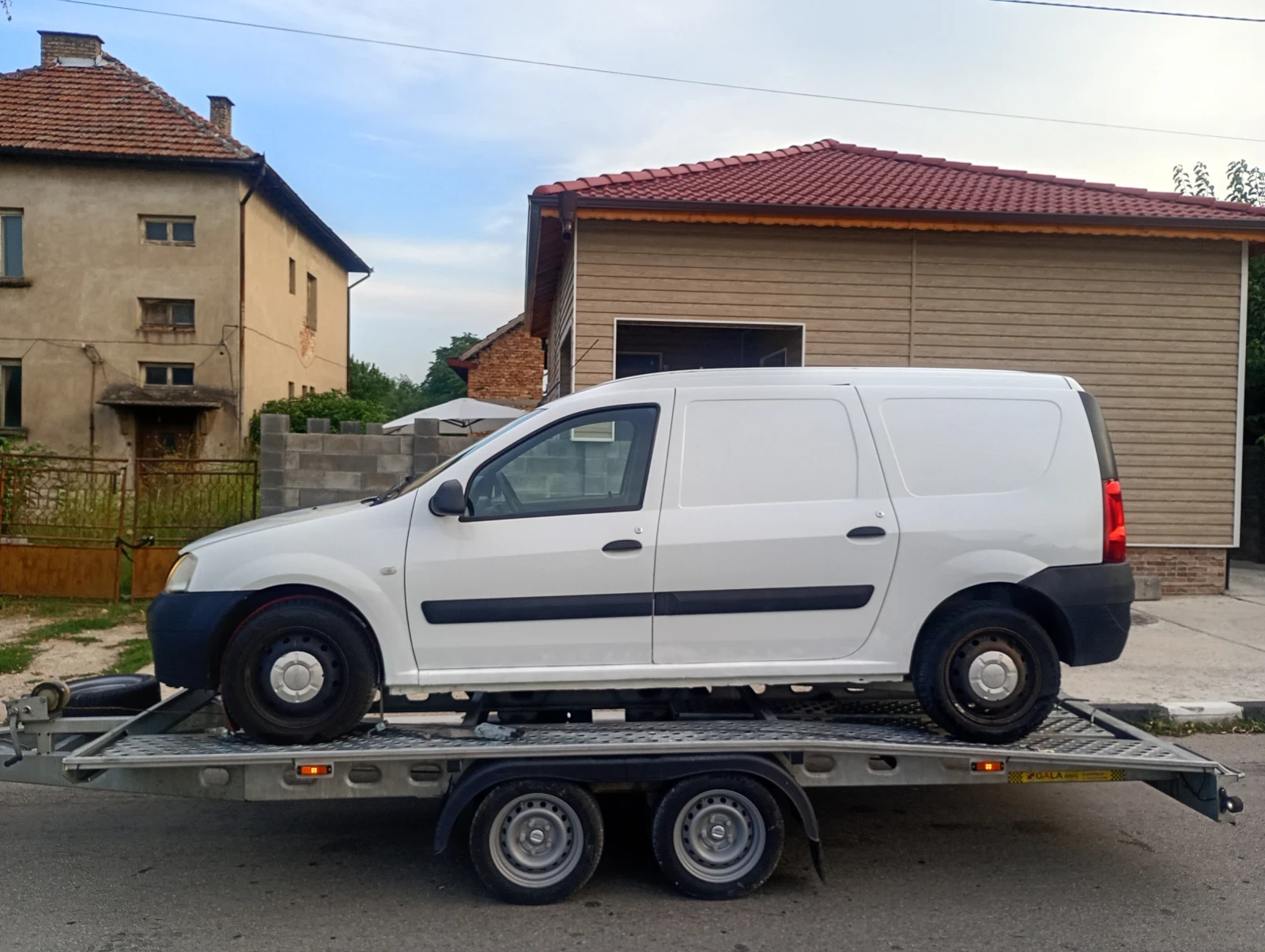 Dacia Logan 1.5D климатик, снимка 3 - Автомобили и джипове - 55376603