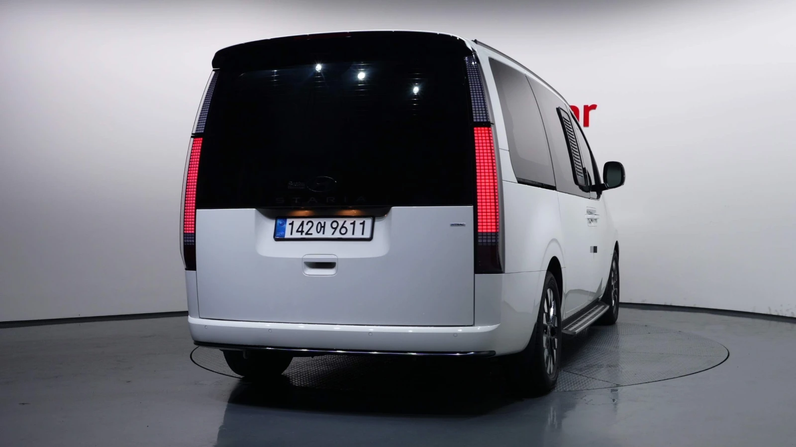Hyundai Staria Inspiration* 360* ЕЛ. БАГАЖНИК* КРАЙНА ЦЕНА, снимка 4 - Автомобили и джипове - 55409134