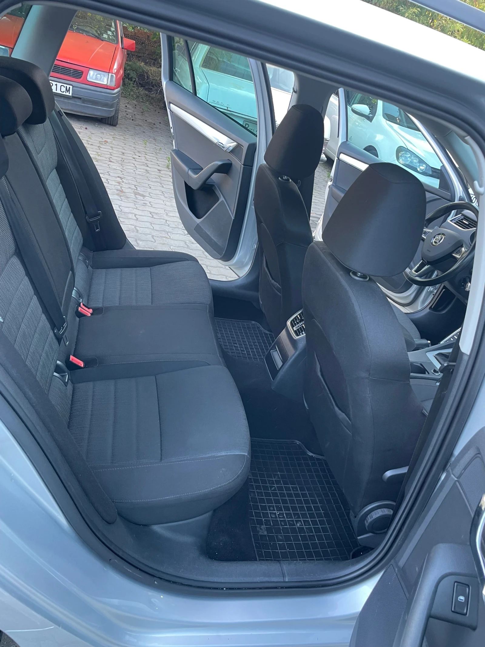 Skoda Octavia, снимка 12 - Автомобили и джипове - 55494370
