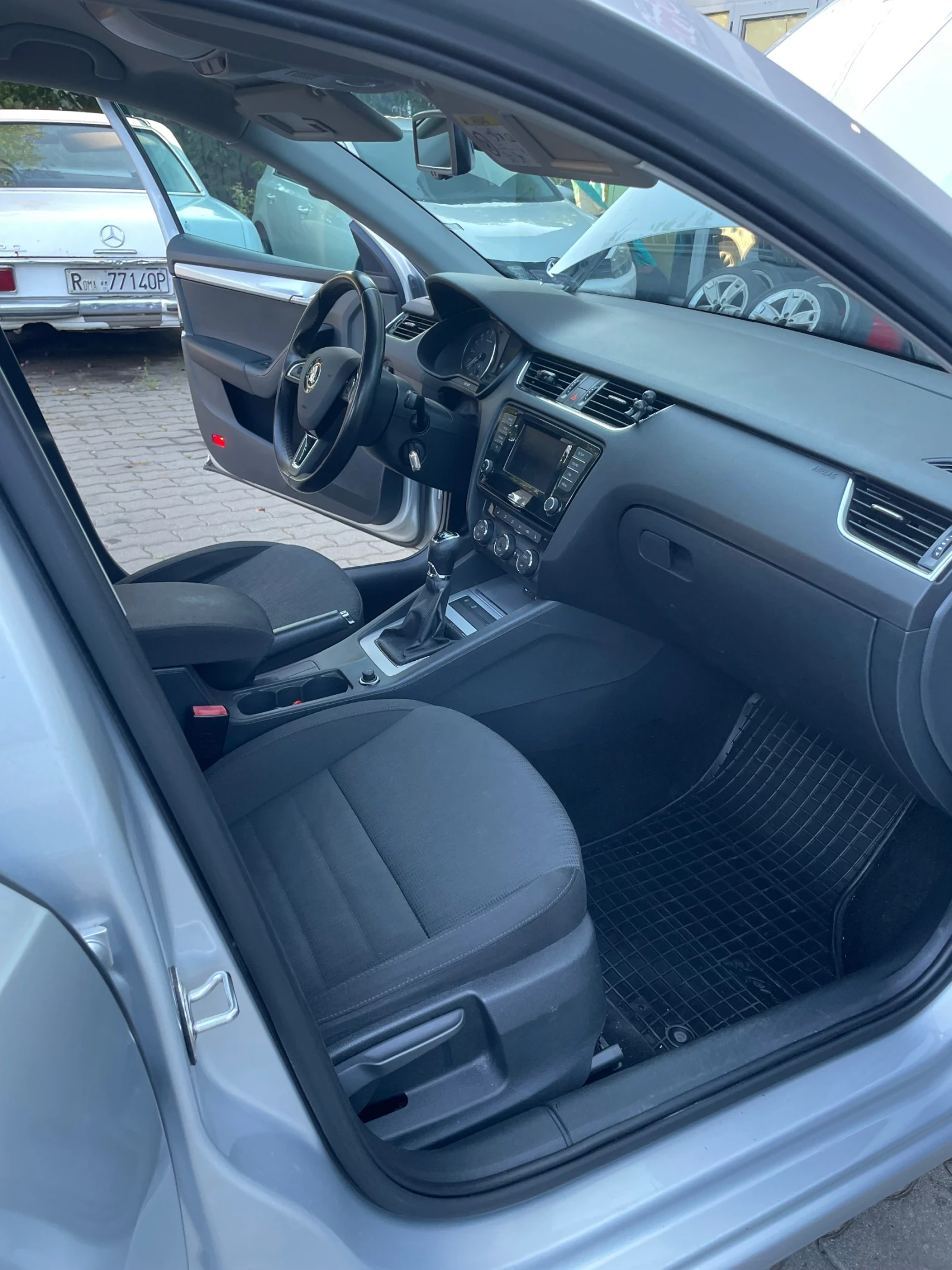 Skoda Octavia, снимка 13 - Автомобили и джипове - 55494370