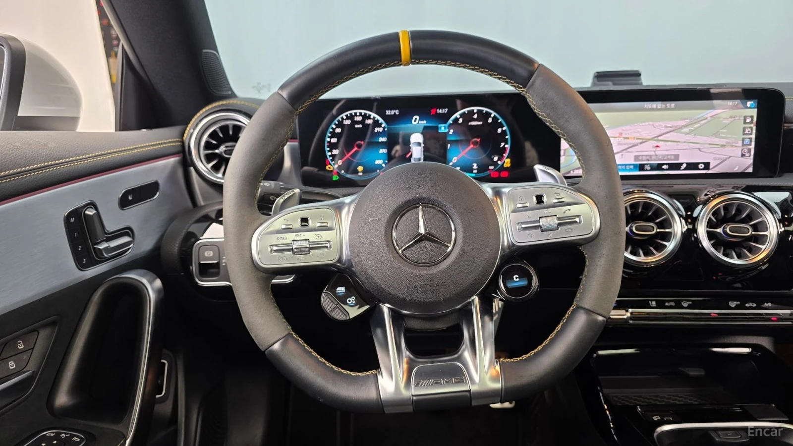 Mercedes-Benz CLA 45 AMG S* 4MATIC* КОЖА* ПОДГРЕВ* КАМЕРА* ПАНОРАМА* , снимка 13 - Автомобили и джипове - 55640509