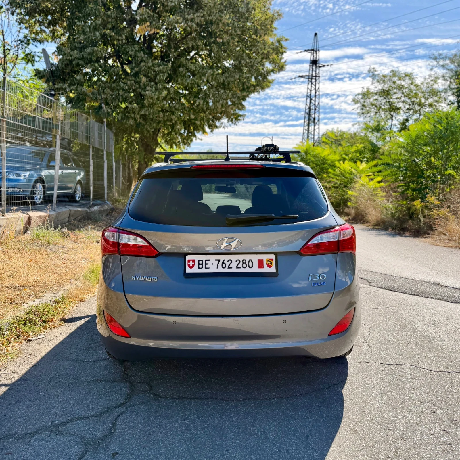 Hyundai I30 Швейцария!Топ състояние!1.6Style!, снимка 4 - Автомобили и джипове - 56173180