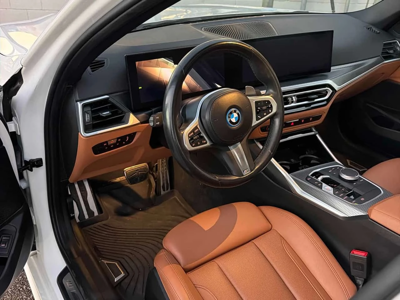 BMW 330 330e xDrive M Sport  CARFAX | Mobile.bg � ����������� 6