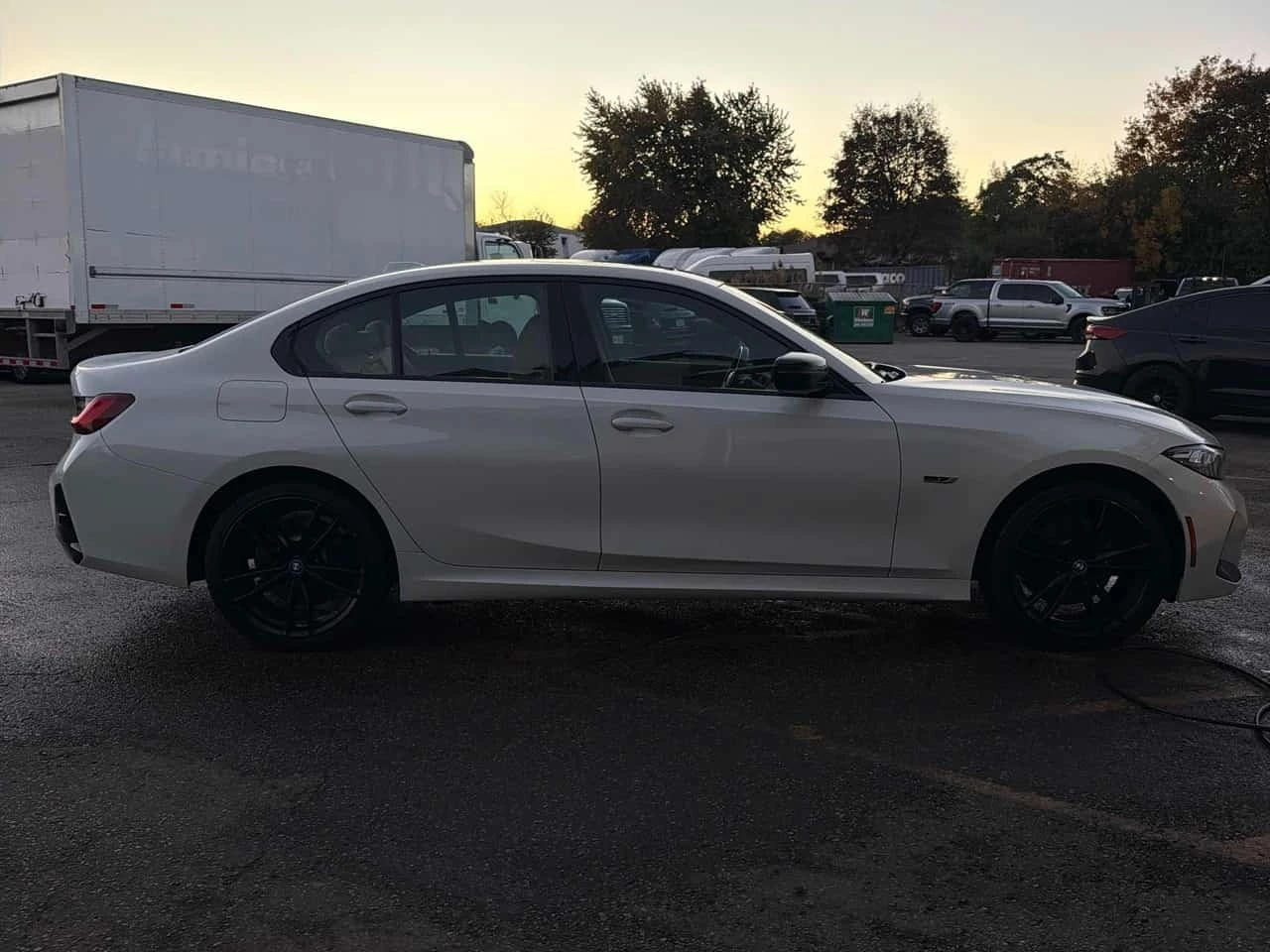 BMW 330 330e xDrive M Sport  CARFAX | Mobile.bg � ����������� 4
