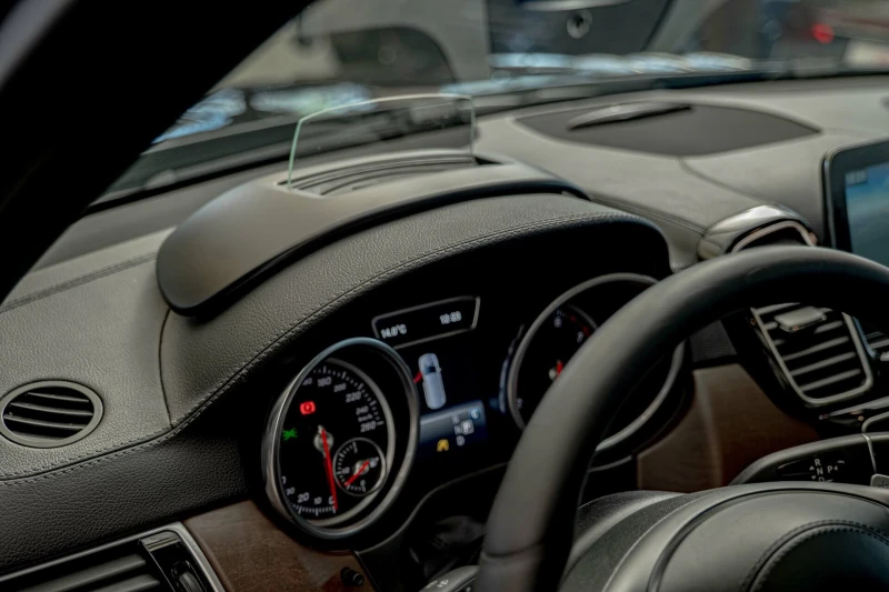 Mercedes-Benz GLS 500 AMG/4Matic/Harman Kardon/Panorama/RSE/Камера 360/О, снимка 9 - Автомобили и джипове - 52190381