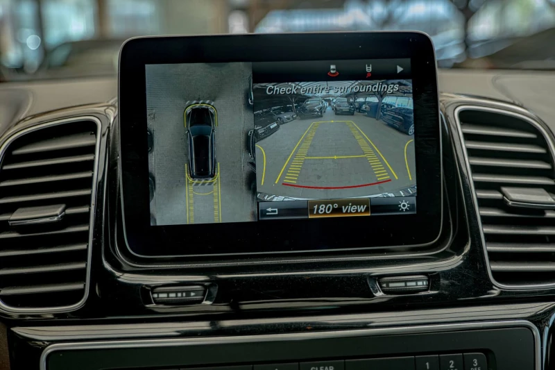 Mercedes-Benz GLS 500 AMG/4Matic/Harman Kardon/Panorama/RSE/Камера 360/О, снимка 15 - Автомобили и джипове - 52190381