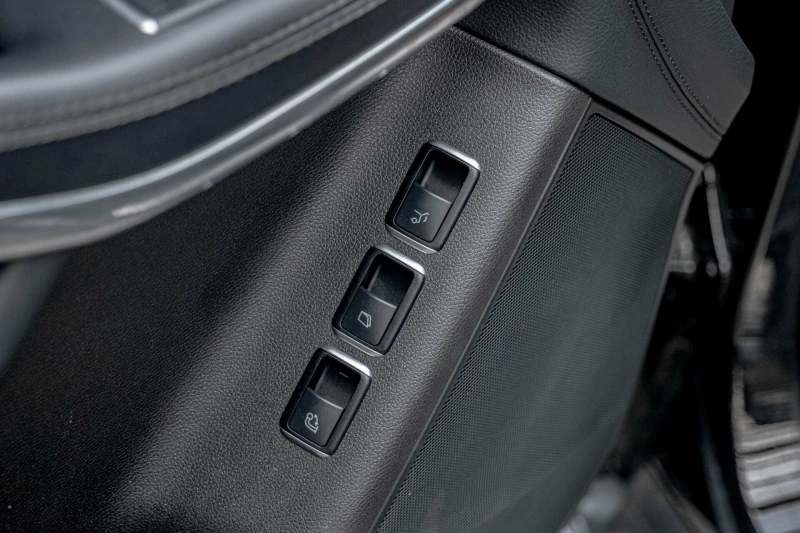 Mercedes-Benz GLS 500 AMG/4Matic/Harman Kardon/Panorama/RSE/Камера 360/О, снимка 11 - Автомобили и джипове - 52190381