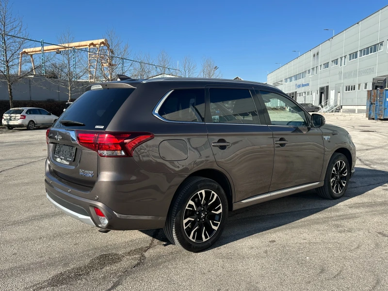 Mitsubishi Outlander Hybrid/4x4/ГАРАНЦИЯ ОТ КЕНТАВЪР, снимка 4 - Автомобили и джипове - 53151777