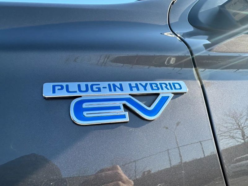 Mitsubishi Outlander Hybrid/4x4/ГАРАНЦИЯ ОТ КЕНТАВЪР, снимка 9 - Автомобили и джипове - 53151777