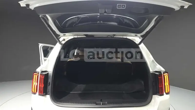 Kia Sportage 2.2 CRDI| 360| ОБДУХ| DISTRONIC| ВКЛ.ТЕХНОТЕСТ, снимка 13 - Автомобили и джипове - 54682510