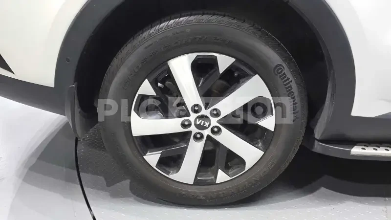 Kia Sportage 2.2 CRDI| 360| ОБДУХ| DISTRONIC| ВКЛ.ТЕХНОТЕСТ, снимка 12 - Автомобили и джипове - 54682510