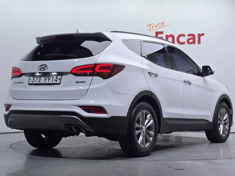 Hyundai Santa fe 2.0 2WD PREMIUM, снимка 2 - Автомобили и джипове - 55747454