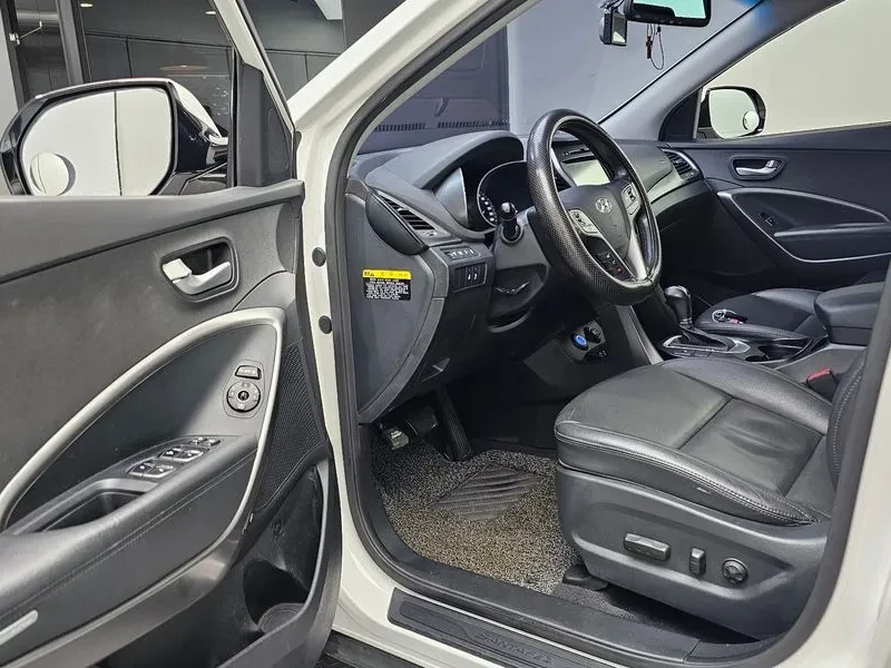 Hyundai Santa fe 2.0 2WD PREMIUM, снимка 10 - Автомобили и джипове - 55747454