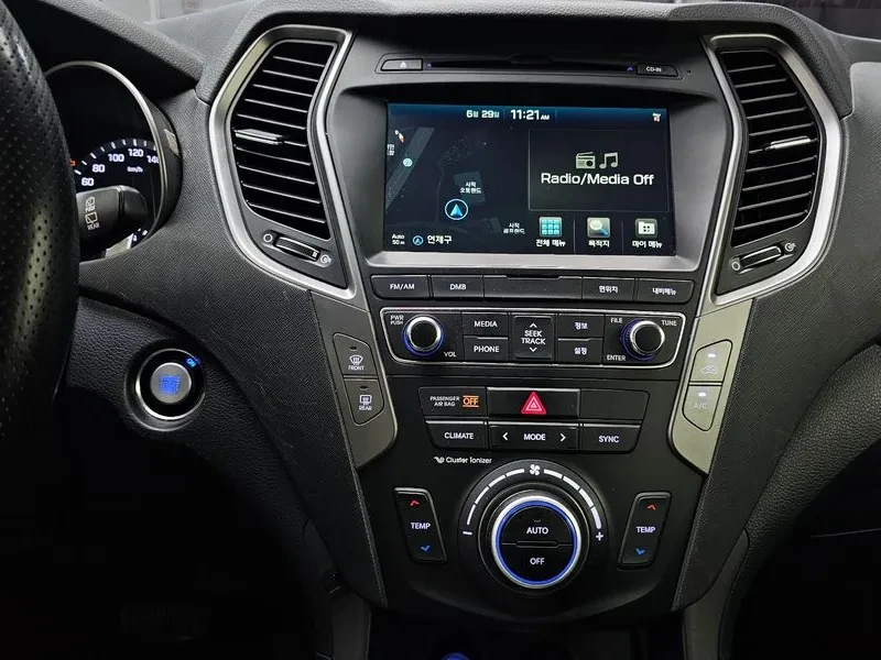 Hyundai Santa fe 2.0 2WD PREMIUM, снимка 13 - Автомобили и джипове - 55747454