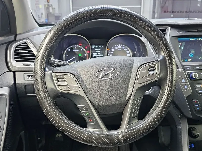 Hyundai Santa fe 2.0 2WD PREMIUM, снимка 15 - Автомобили и джипове - 55747454