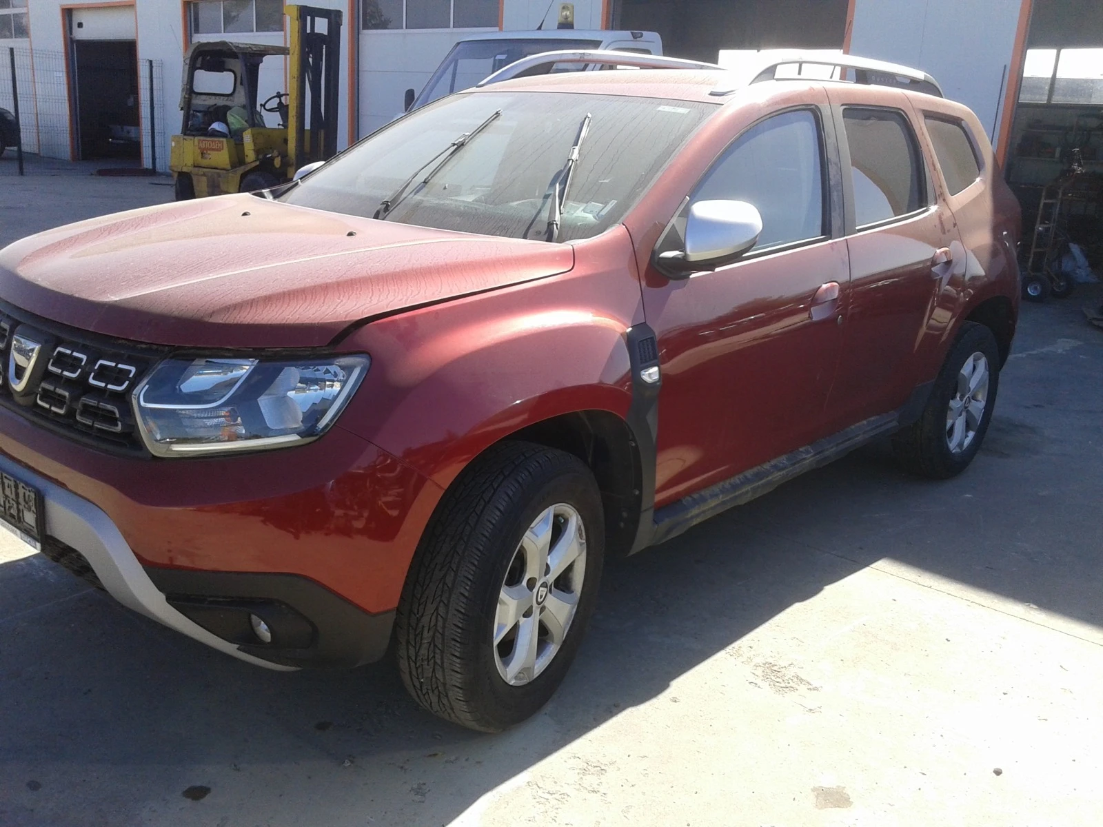 Dacia Duster 1.6i - изображение 2