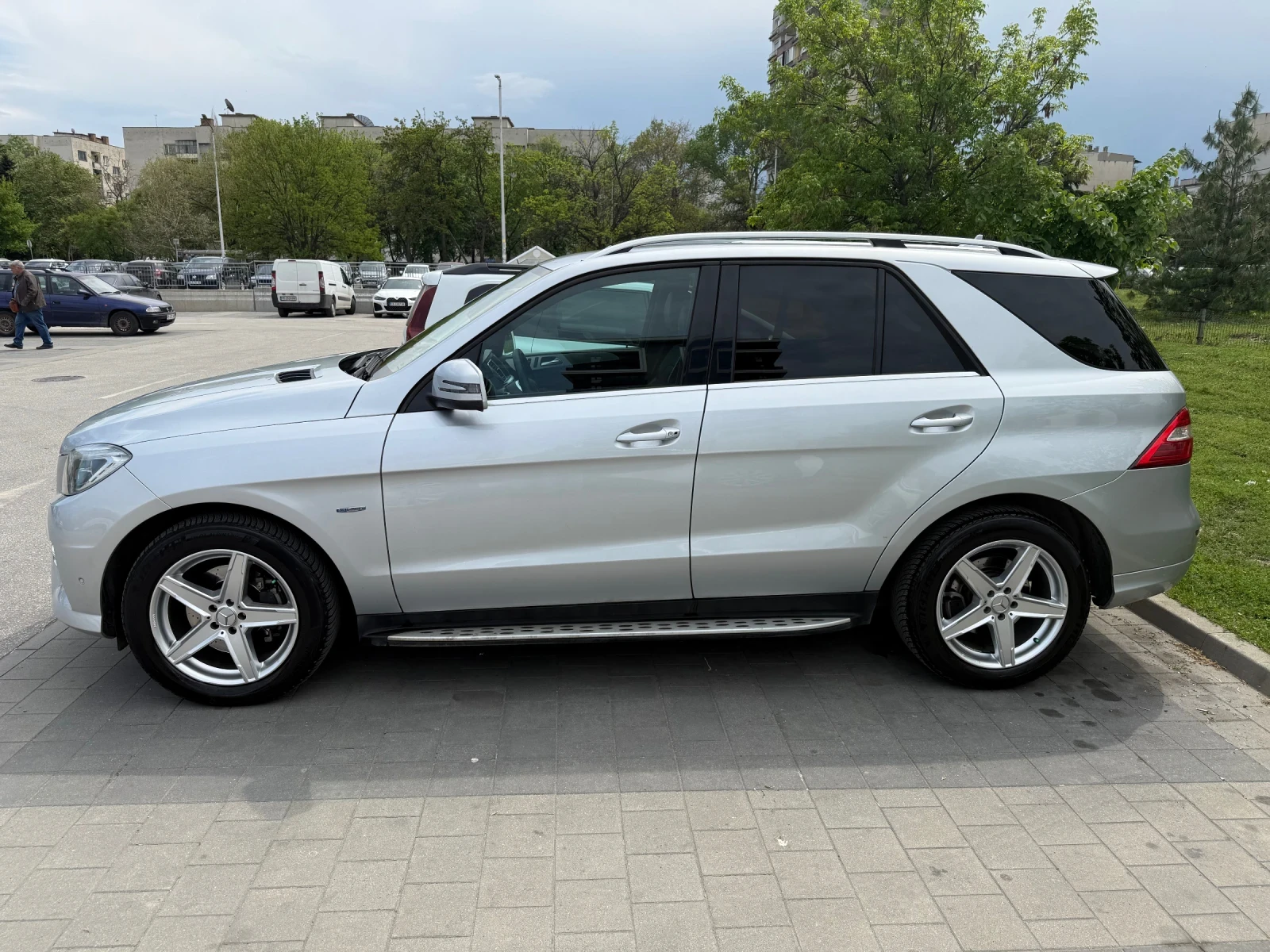 Mercedes-Benz ML 350 Bluetec - изображение 2