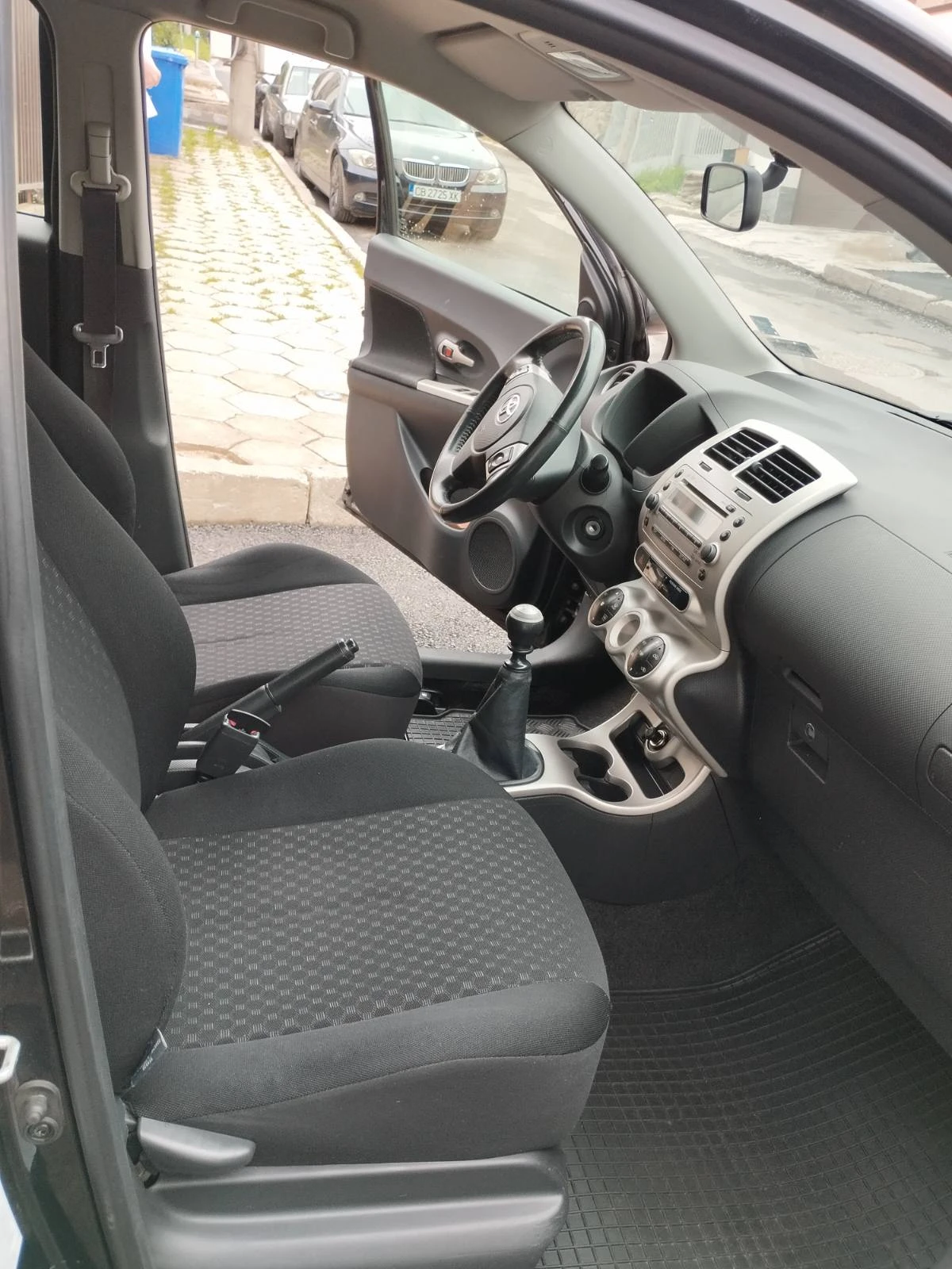 Toyota Urban Cruiser  - изображение 3