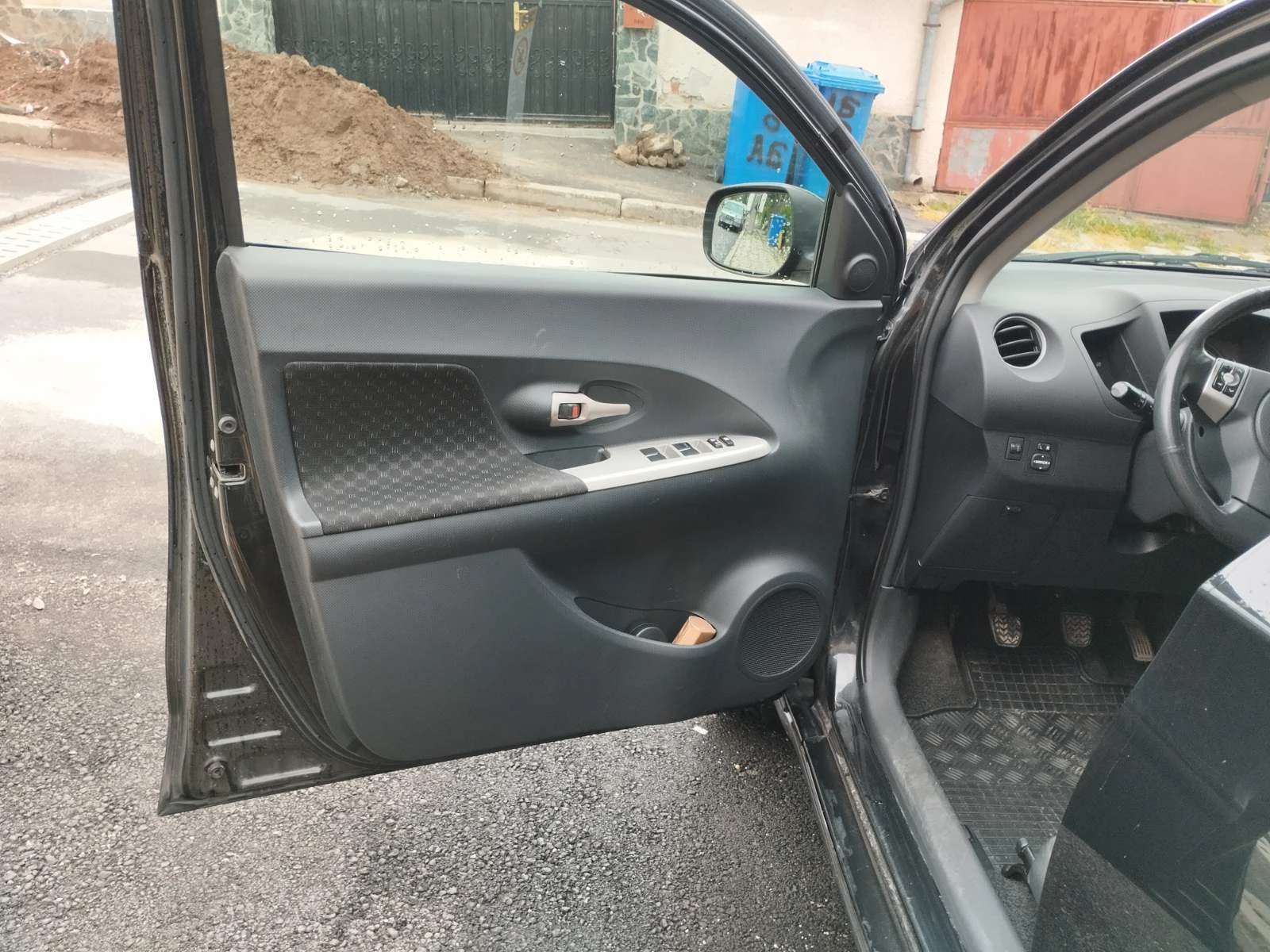 Toyota Urban Cruiser  - изображение 8
