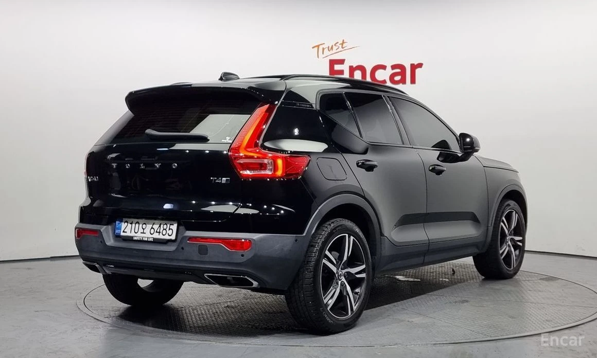 Volvo XC40  - изображение 2