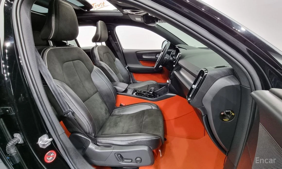 Volvo XC40  - изображение 10