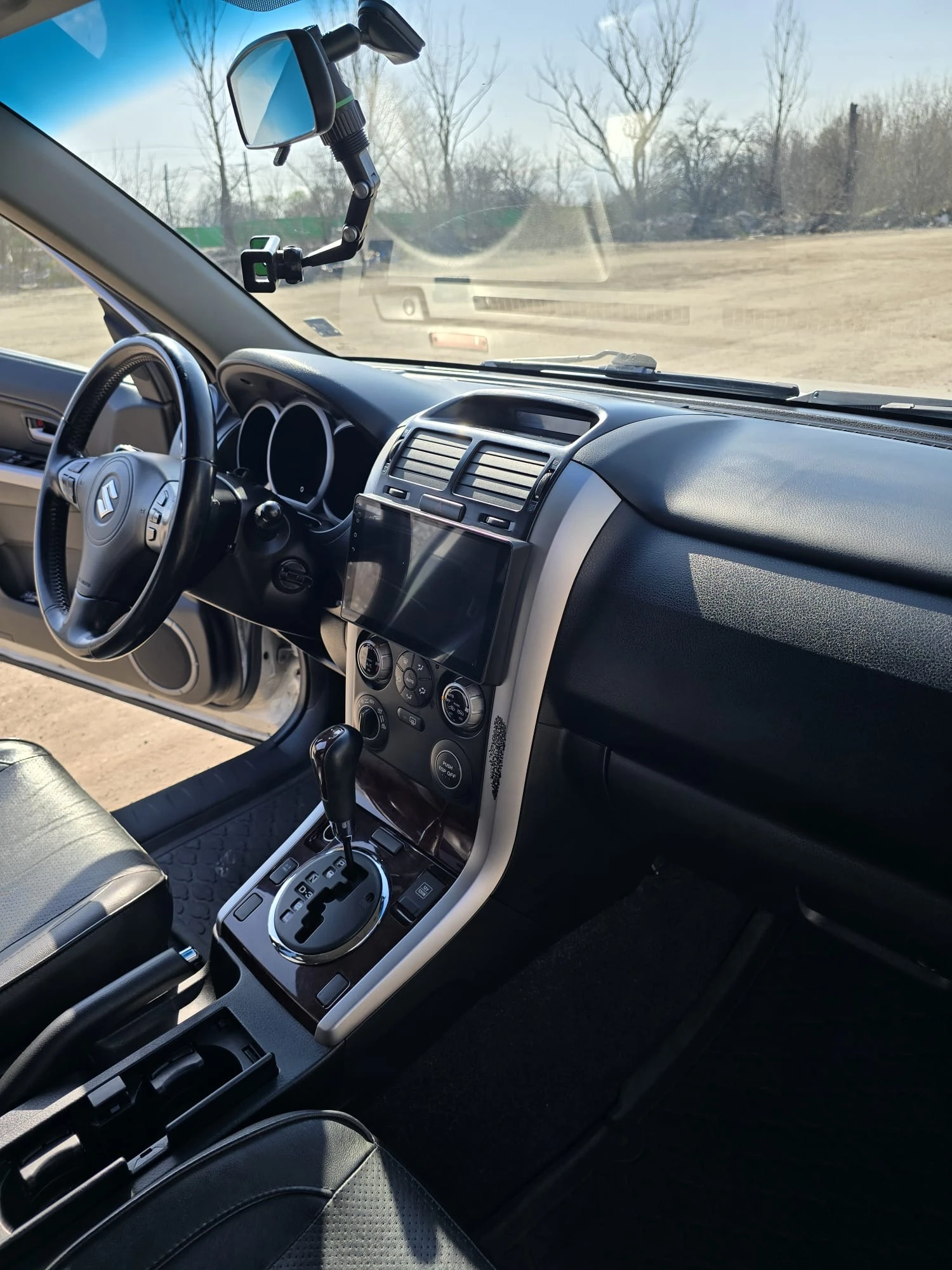 Suzuki Grand vitara 2.0 бензин, снимка 7 - Автомобили и джипове - 53831842