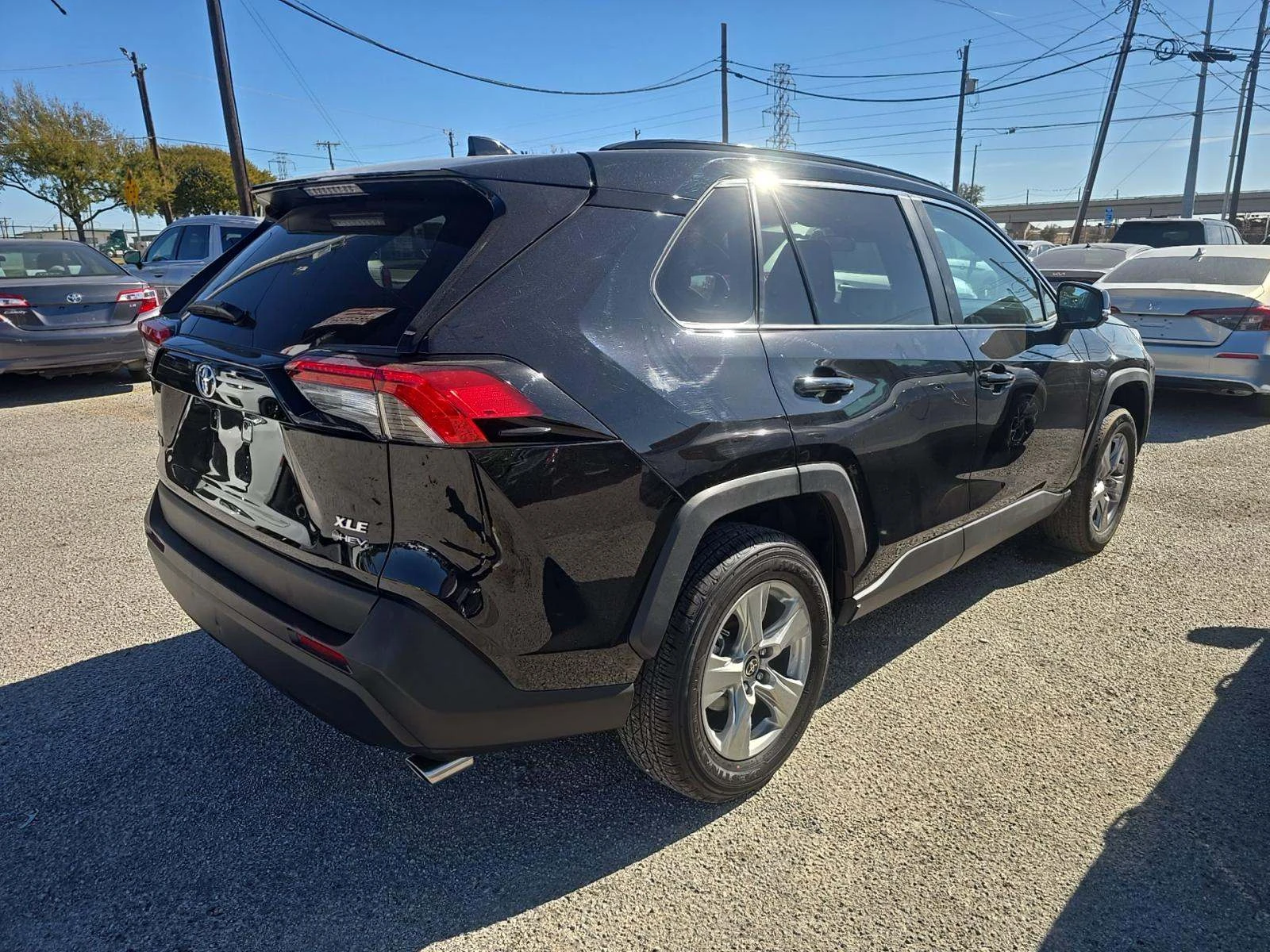 Toyota Rav4 Hybrid XLE - изображение 3