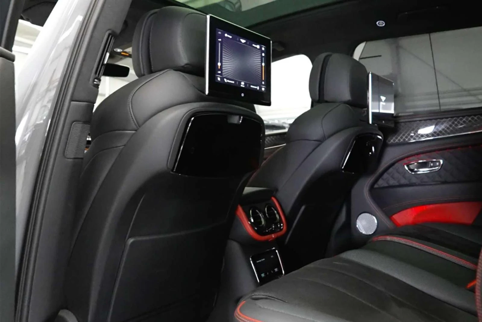 Bentley Bentayga S V8* BLACK EDITION* , снимка 14 - Автомобили и джипове - 54923811