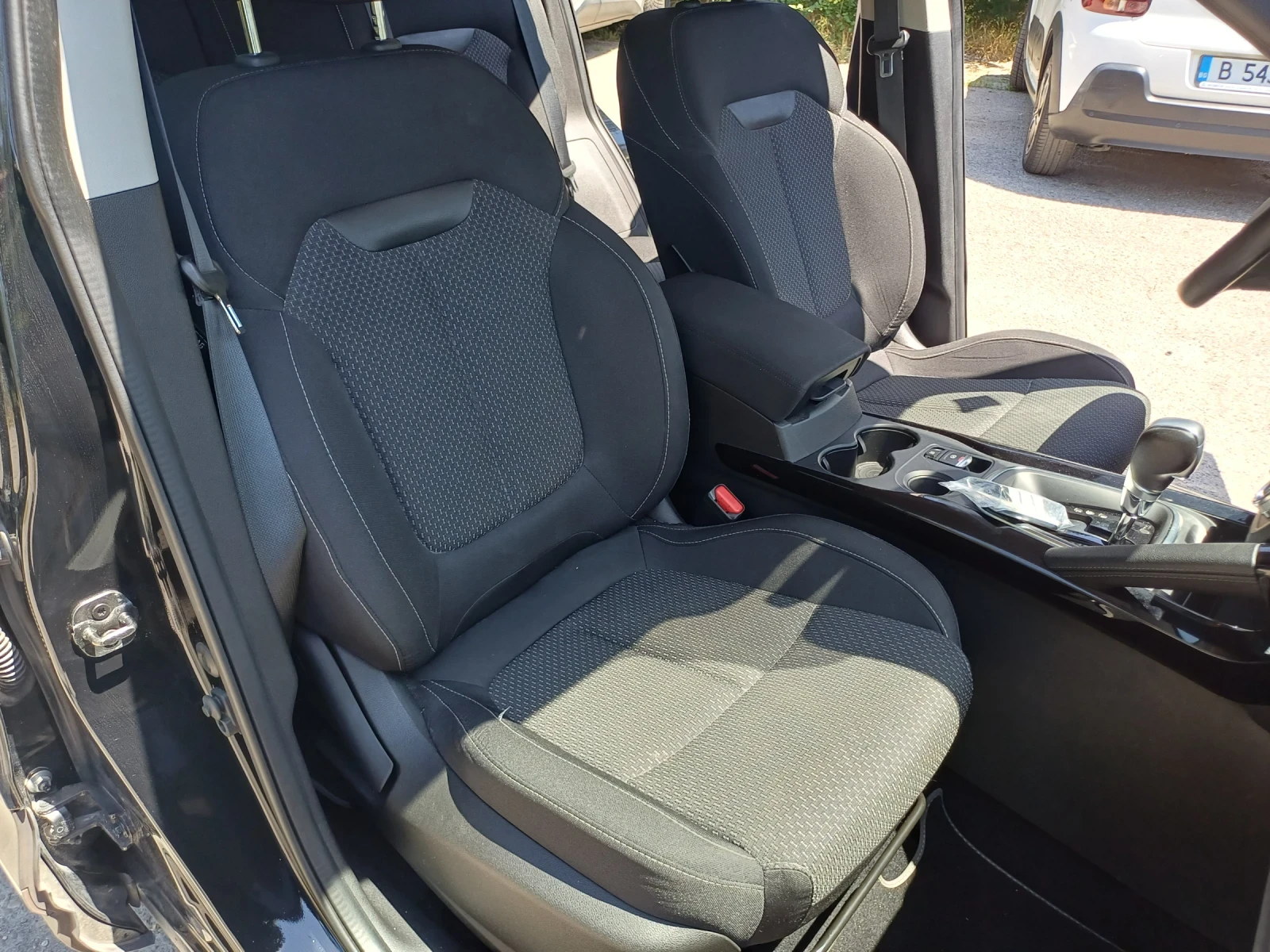 Renault Kadjar 1.5 DCI, снимка 11 - Автомобили и джипове - 55091888