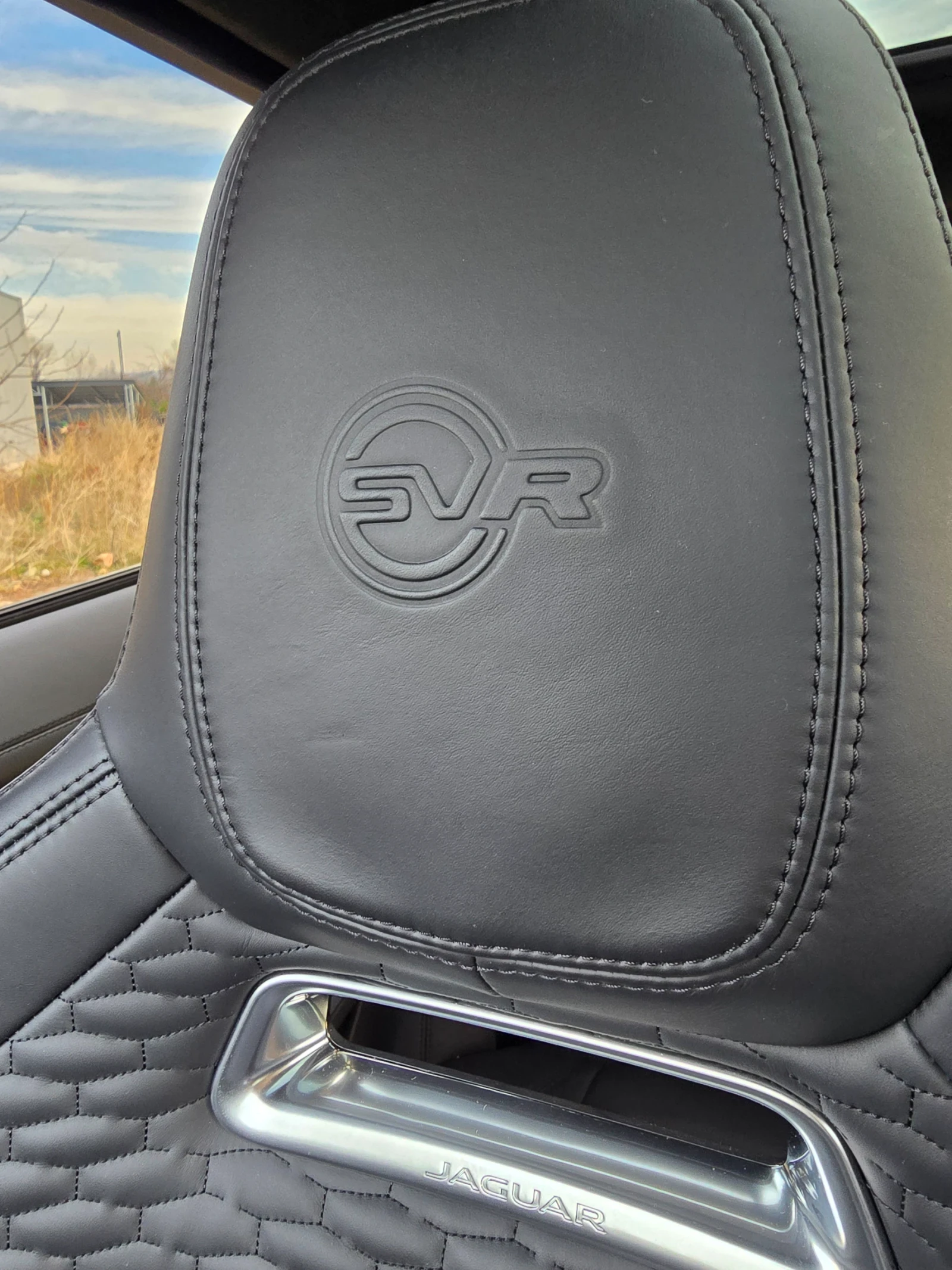 Jaguar F-PACE SVR P550 Facelift, снимка 12 - Автомобили и джипове - 55709931