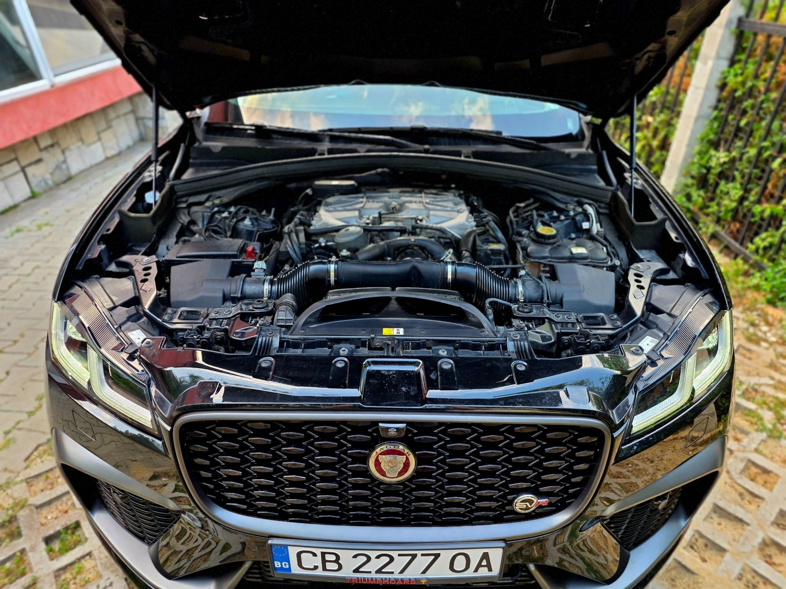 Jaguar F-PACE SVR P550 Facelift, снимка 7 - Автомобили и джипове - 55709931